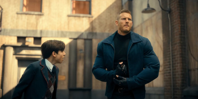 EP-6-TO-10-The-Umbrella-Academy-S02-720p-HD-Desire-Movies-Boston-2-mkv-snapshot-01-30-18-622