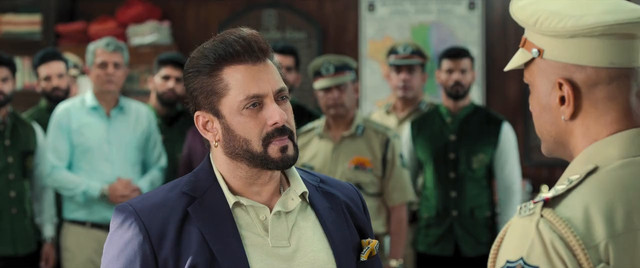 Sikandar-2025-720p-NF-WEBHD-Desire-Movies-MY-1-mkv-snapshot-00-15-54-188