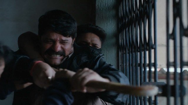 Desiremovies-my-ep-5-to-8-paatal-lok-s02-720p-hd-1-1-mkv-snapshot-01-09-17-862