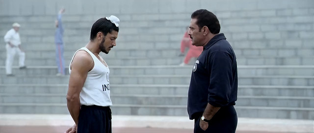720p-Bhaa-Milkha-Bhaag-2013-Desire-Movies-MY-mkv-snapshot-01-54-10-160
