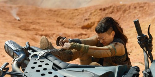 Ep-456-Halo-S01-720p-Hd-DesireMovies.Help-1.mkv_snapshot_01.05.26.225.md.jpg